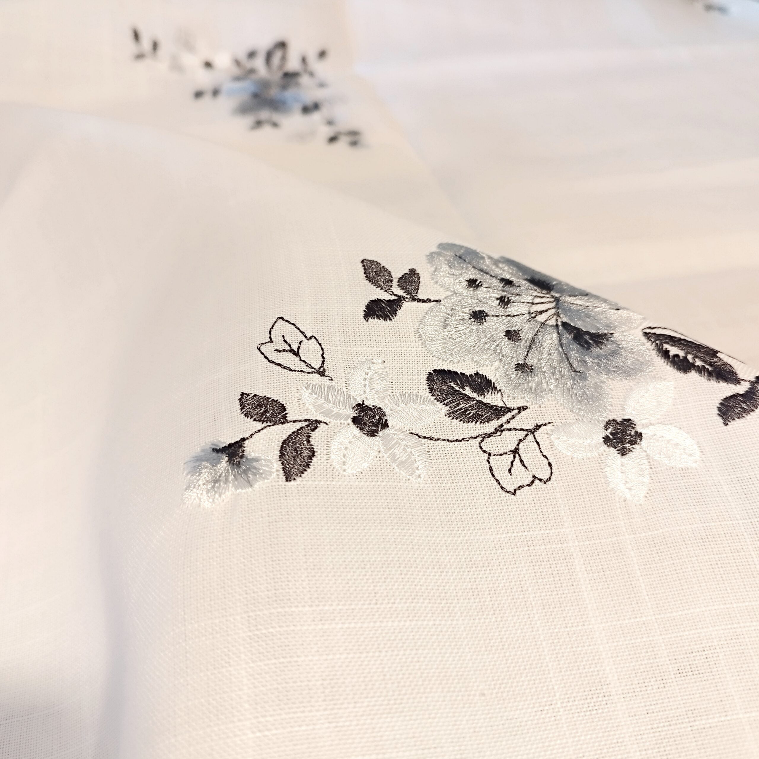 Fata de masa din bumbac Special Events 130x180 cm cod001 - imagine 3