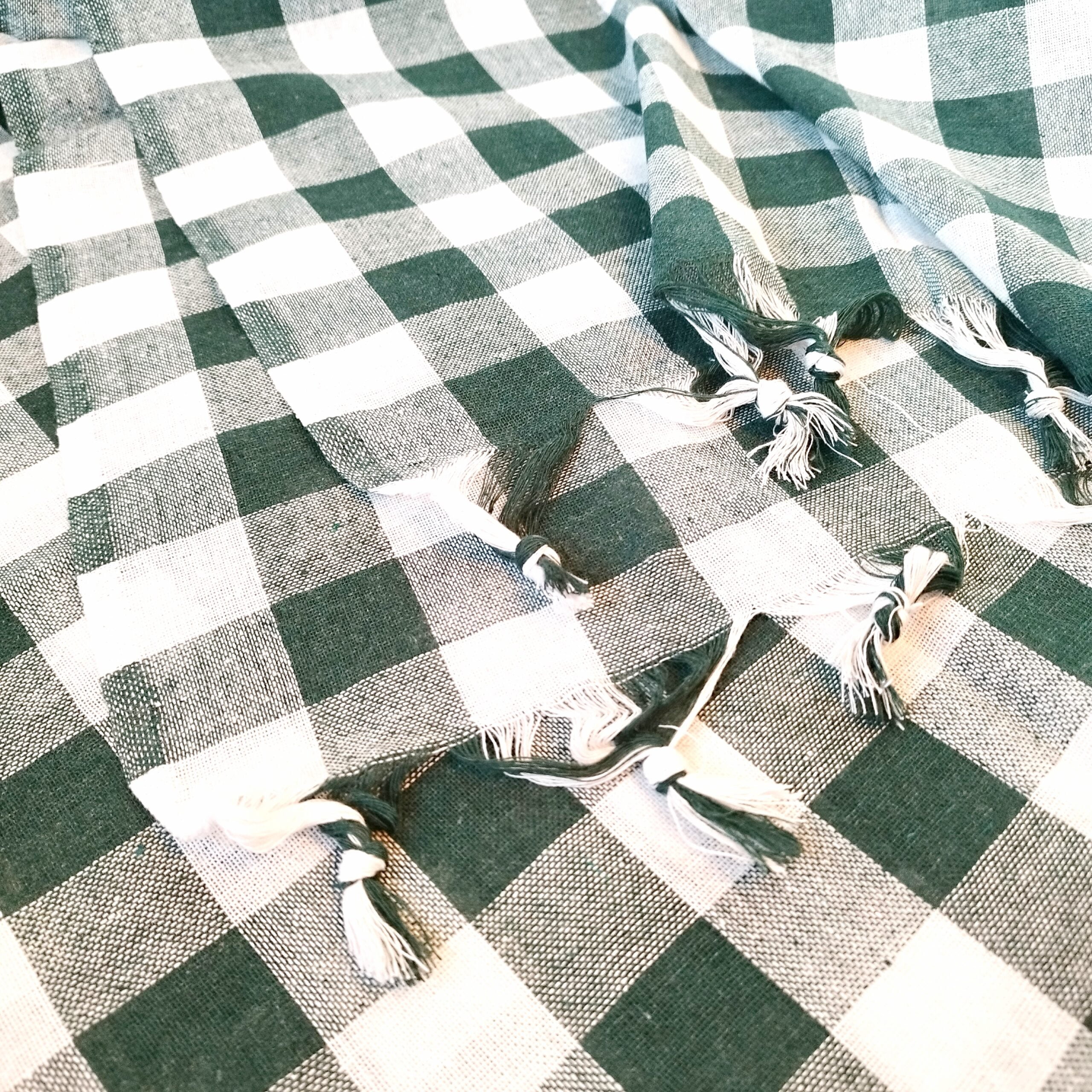 Fata de masa din bumbac, model geometric, cu ciucuri 140x160 cm VERDE - imagine 3