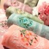 Set 5 prosoape de baie, pufoase, cu broderie, bumbac 100%, dimensiune 50x90cm,Soft