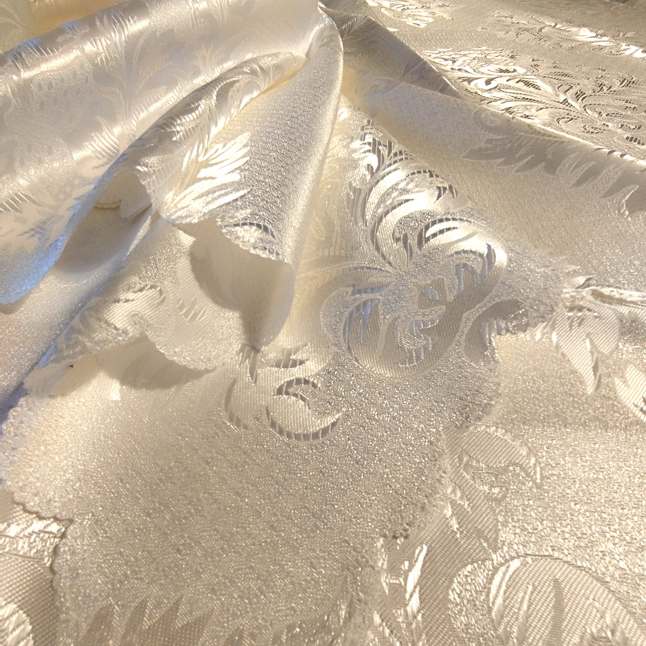 Fata de masa Jaquard, dimensiune 140x180 cm Crem - imagine 4