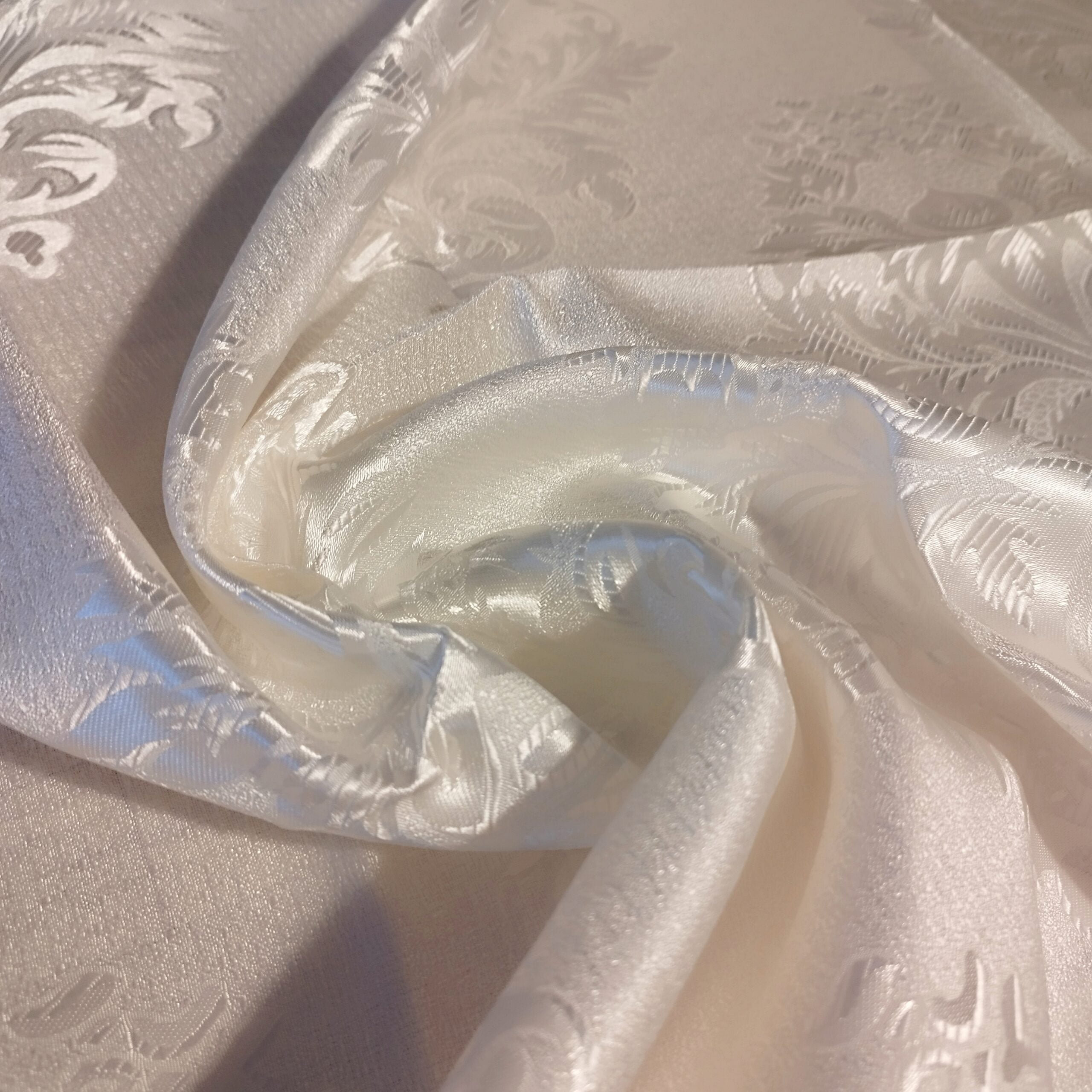Fata de masa Jaquard, dimensiune 140x180 cm Crem - imagine 2