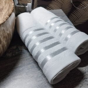 Set 2 Prosoape albe, bumbac 100%, dimensiunea 60x90cm + 70x140cm, 400gr/mp Soft