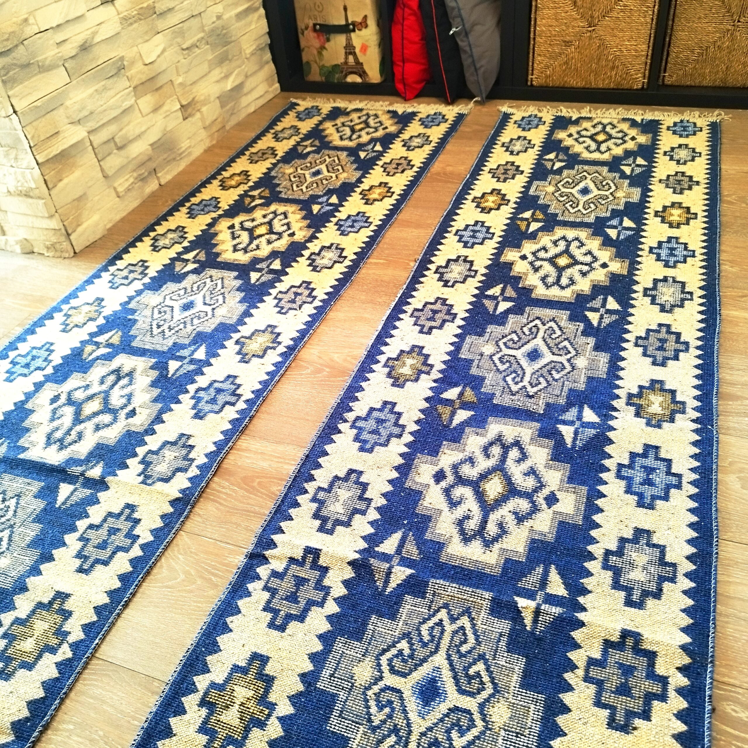 1+1 Covoare traditionale, cu doua fete, dimensiunea 60x300cm, albastru si crem, model Rustic 3