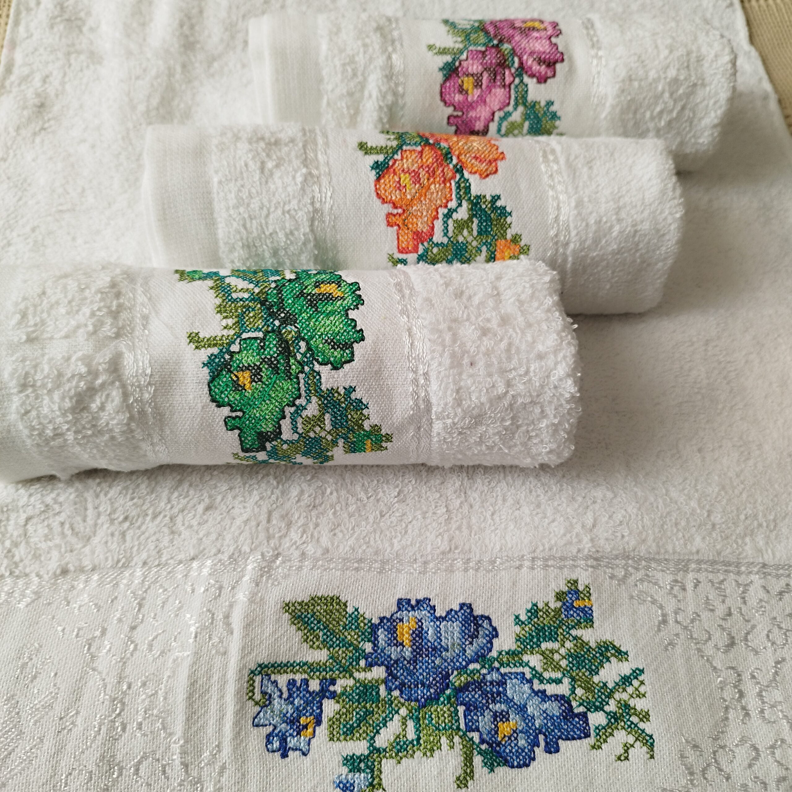 Set 4 prosoape pentru bucatarie, bumbac 100%, dimensiune 45x95cm cu model broderie colorata - imagine 2