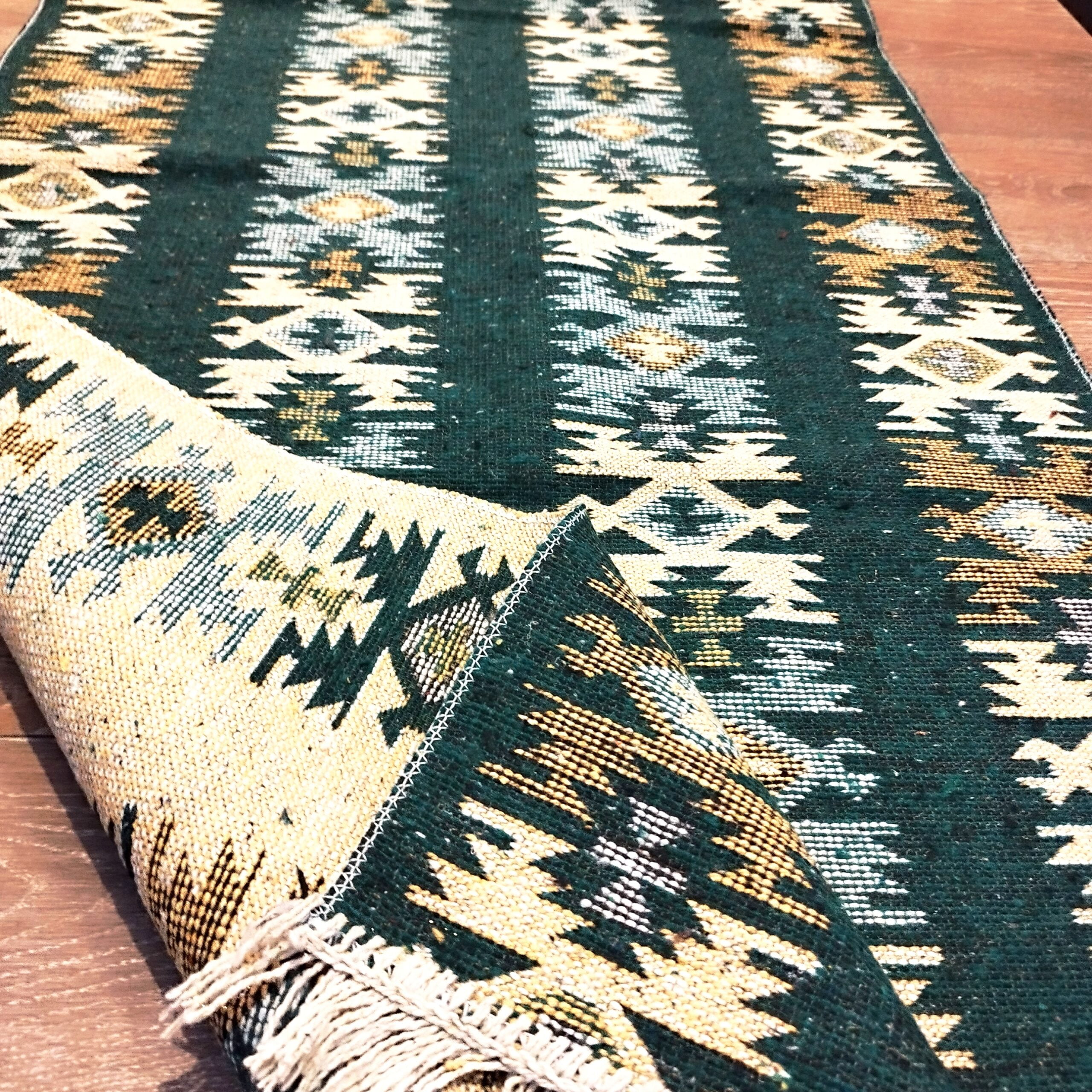 Covor traditional, dimensiunea 80x250cm verde si crem, model rustic 2 - imagine 3