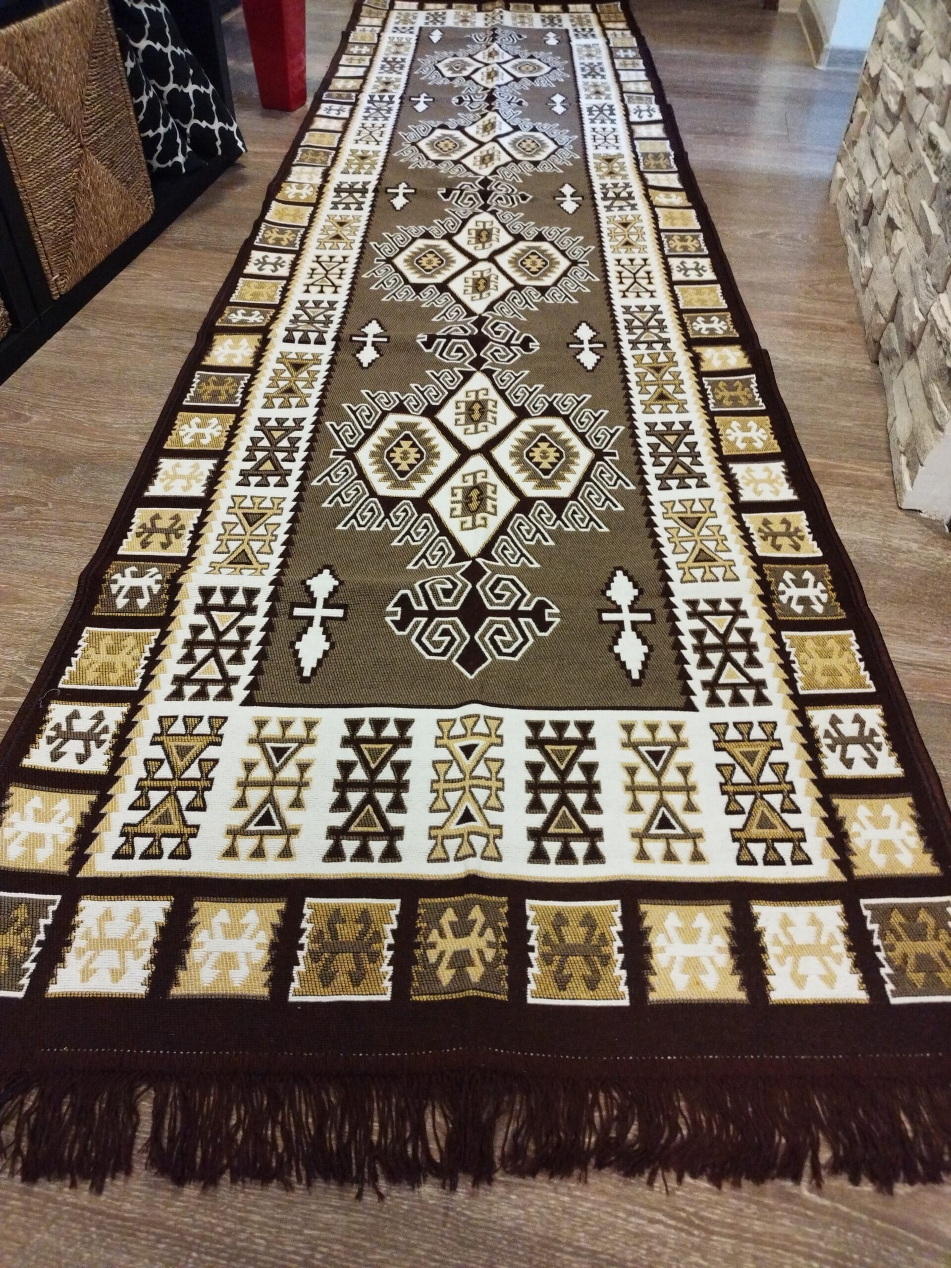 Covor traditional, cu doua fete, dimensiunea 80x300cm, maro si crem H&H103 - imagine 7