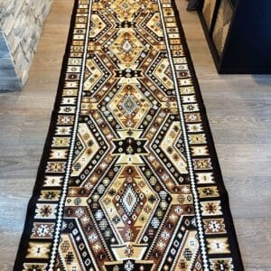 Covor traditional, cu doua fete, dimensiunea 80x300cm, maro si crem H&H106