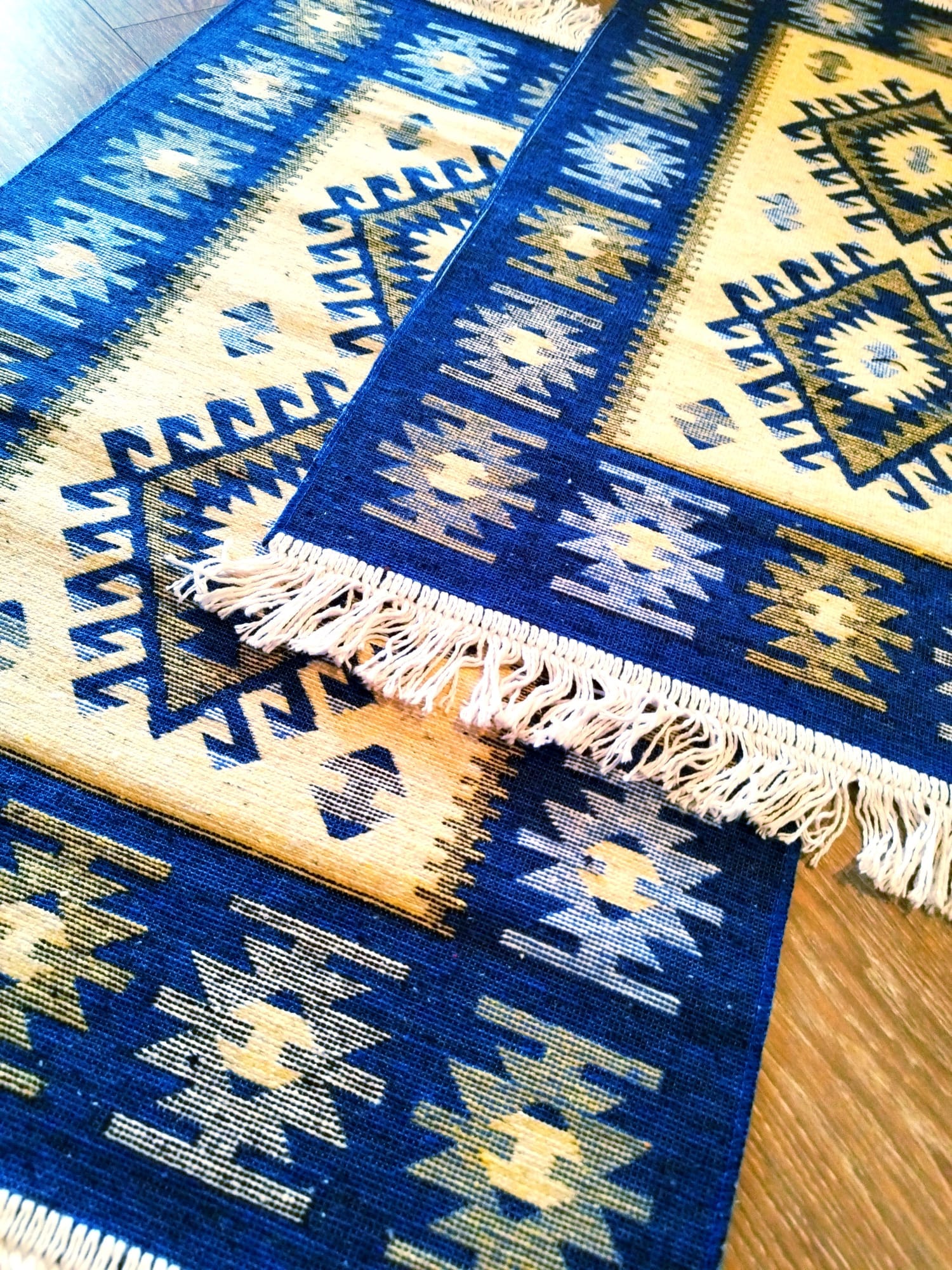 Covor traditional, iuta ,dimensiunea 60x90cm, albastru si crem, model ROMB - imagine 4