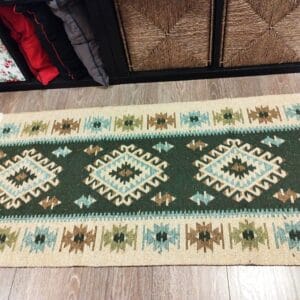 Alternative view of Covor traditional, tesut, iuta, cu doua fete, dimensiunea 60x180cm verde olive si crem, model ROMB