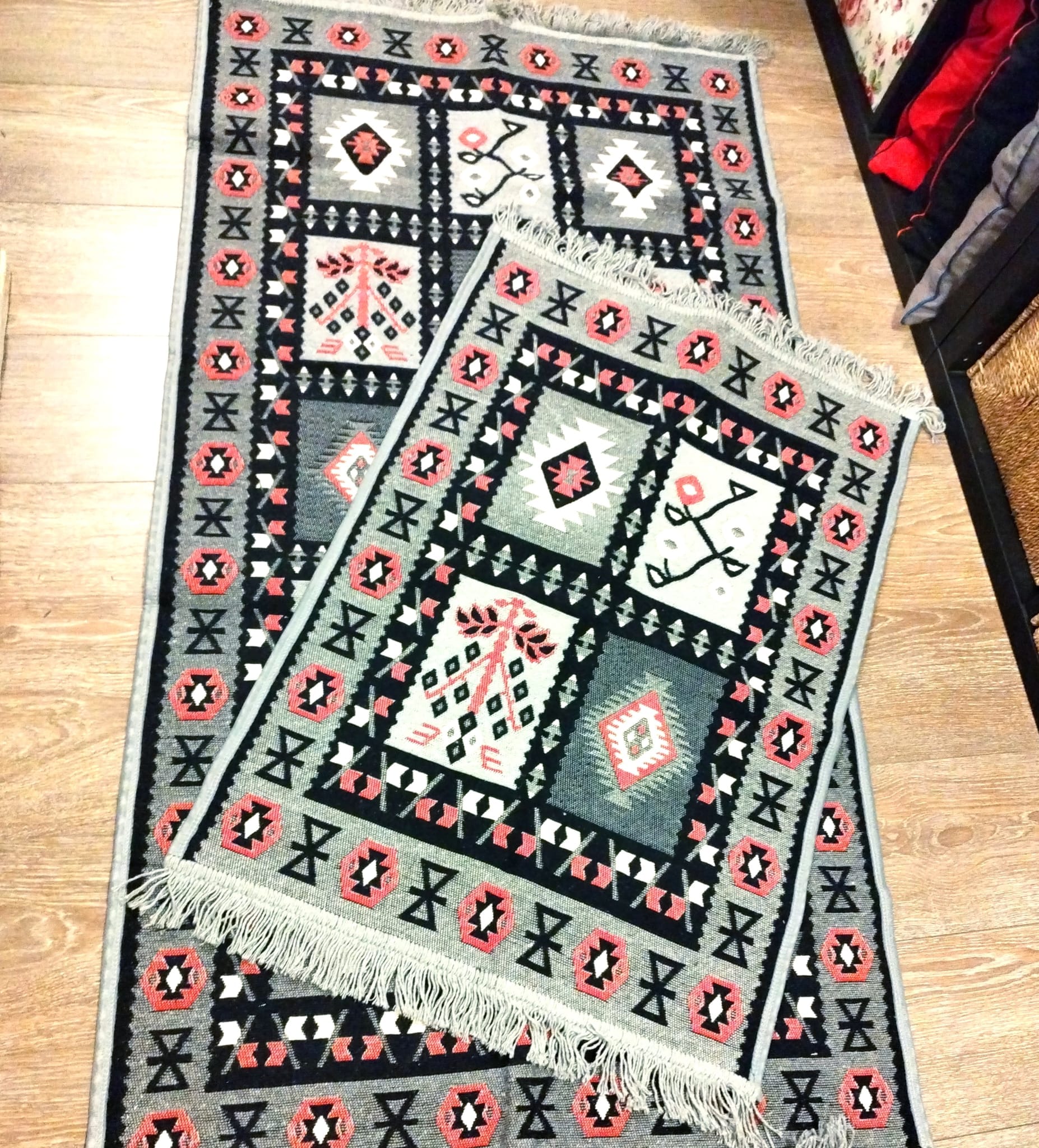 1+1 Covoare traditionale, cu doua fete, dimensiunea 60x120cm+80x200cm H&H46