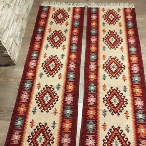 Alternative view of 1+1 Covoare traditionale, cu doua fete, dimensiunea 60x180cm, rosu si crem, model ROMB