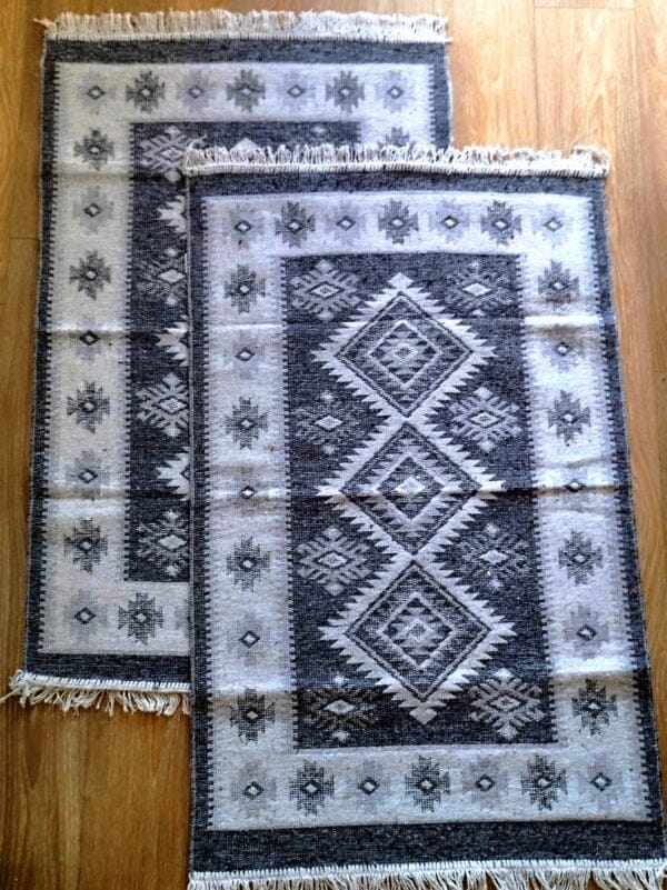 1+1 Set Covoare traditionale, dimensiunea 80x200cm, gri, model Romb