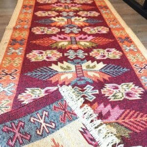 Covor traditional, tesut, cu doua fete, dimensiunea 100x200cm rosu si crem, model Con de brad - imagine 5