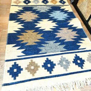 Alternative view of Covor traditional, cu doua fete, dimensiunea 80x125cm Albastru si crem, model Geometric