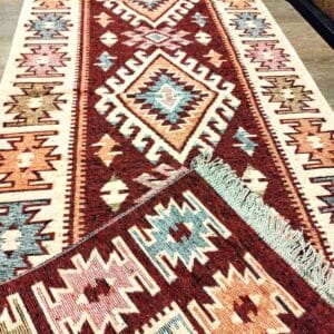 Alternative view of Covor traditional, tesut, iuta, cu doua fete, dimensiunea 80x200cm rosu si crem romb