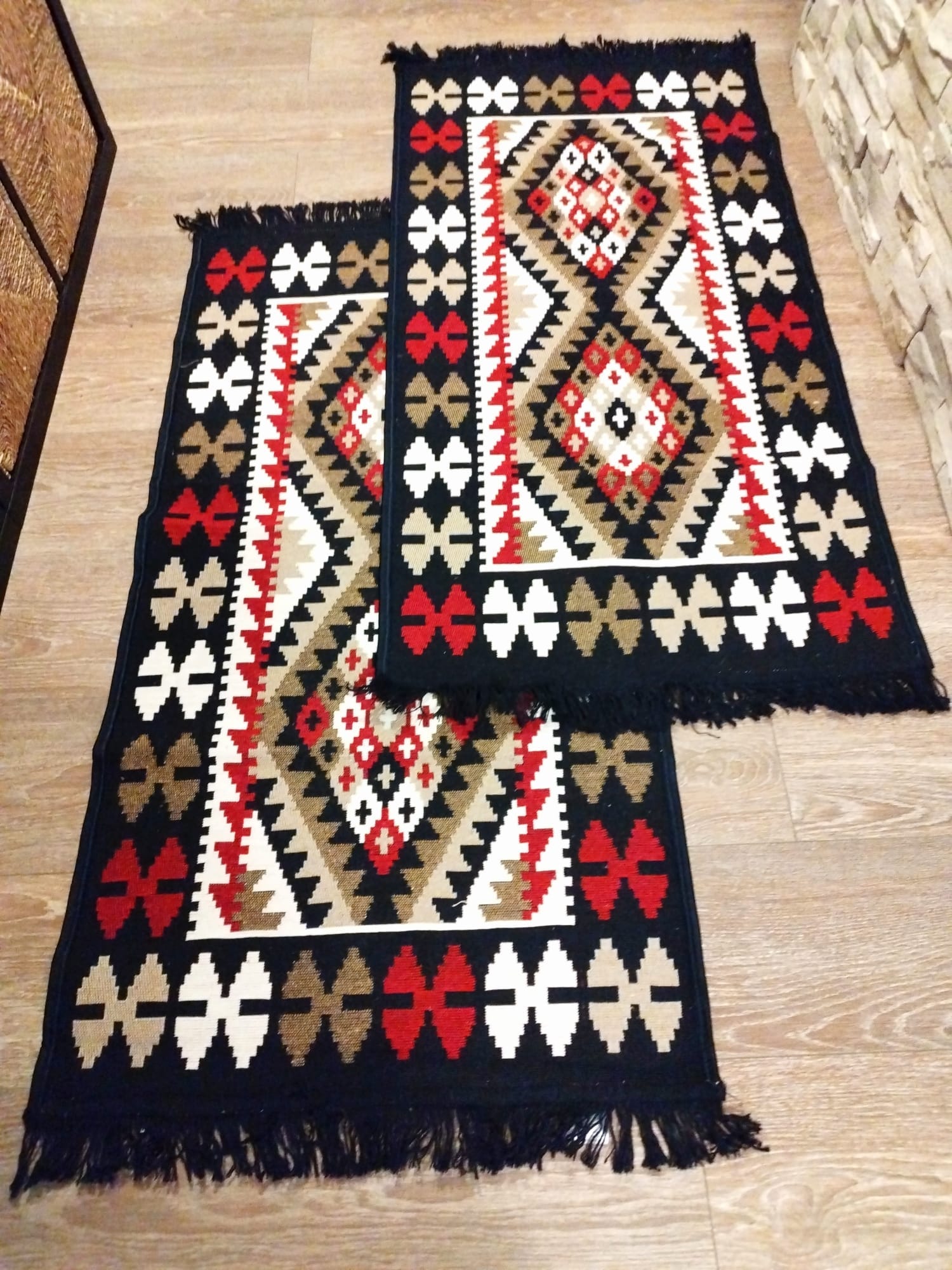 1+1 Covoare tesute, cu doua fete, dimensiunea 60x120cm H&H61