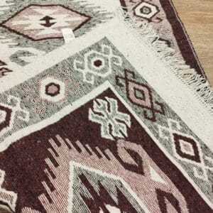 Covor traditional, dimensiunea 80x200cm bordo si alb Hora - imagine 2