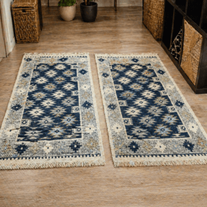 1+1 Covoare traditionale, dimensiunea 60x90cm, albastru si crem, model rustic