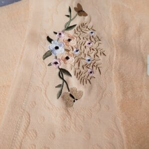 Alternative view of Set 2 prosoape baie, bumbac 100%, dimensiune 70x140cm broderie florala Peach