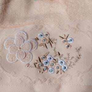 Alternative view of Set 2 prosoape baie, bumbac 100%, dimensiune 70x140cm broderie florala Peach2