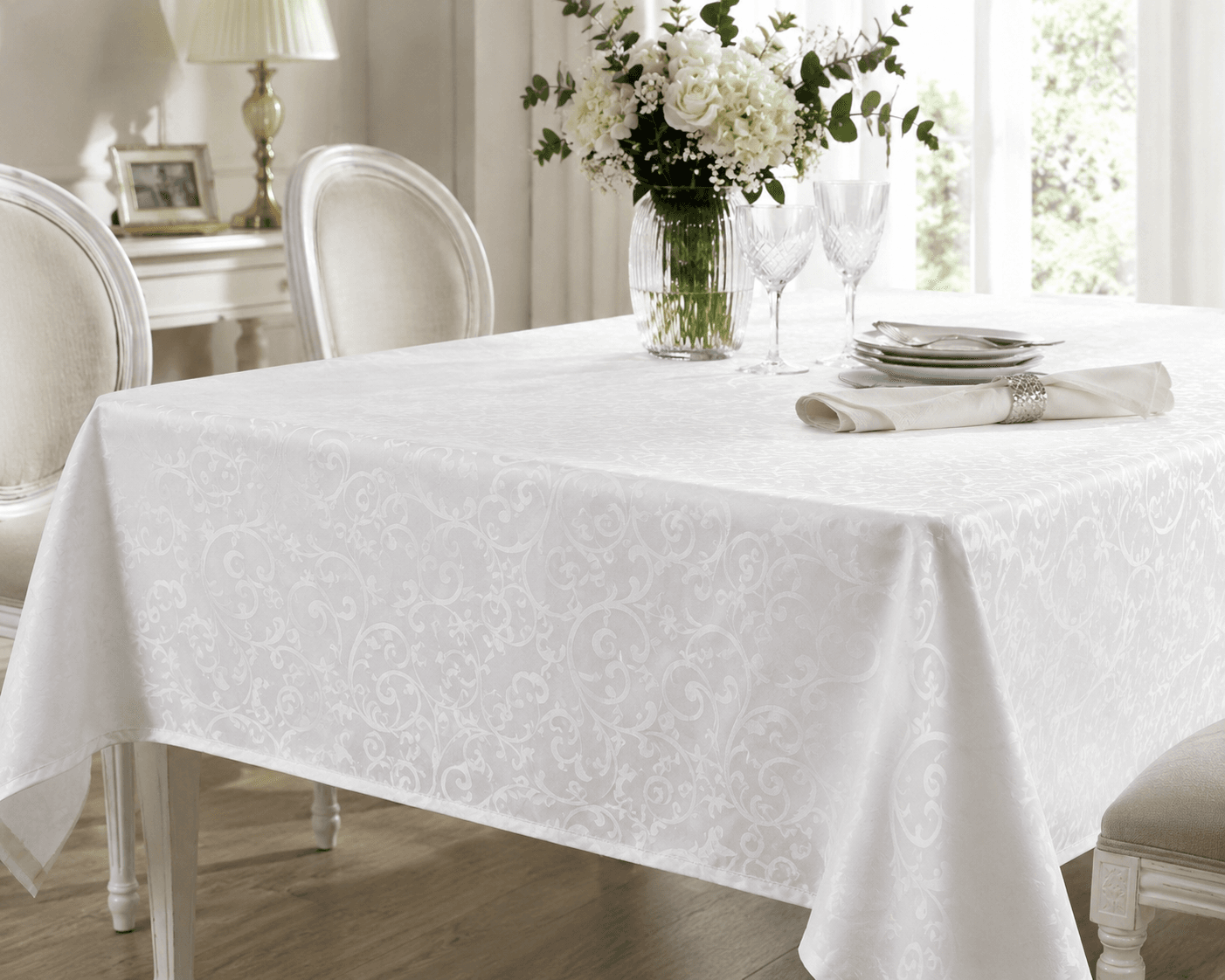 Fata de masa Alba bumbac 100% , teflonata, impermeabila 140x180 cm 6-8 Persoane H002