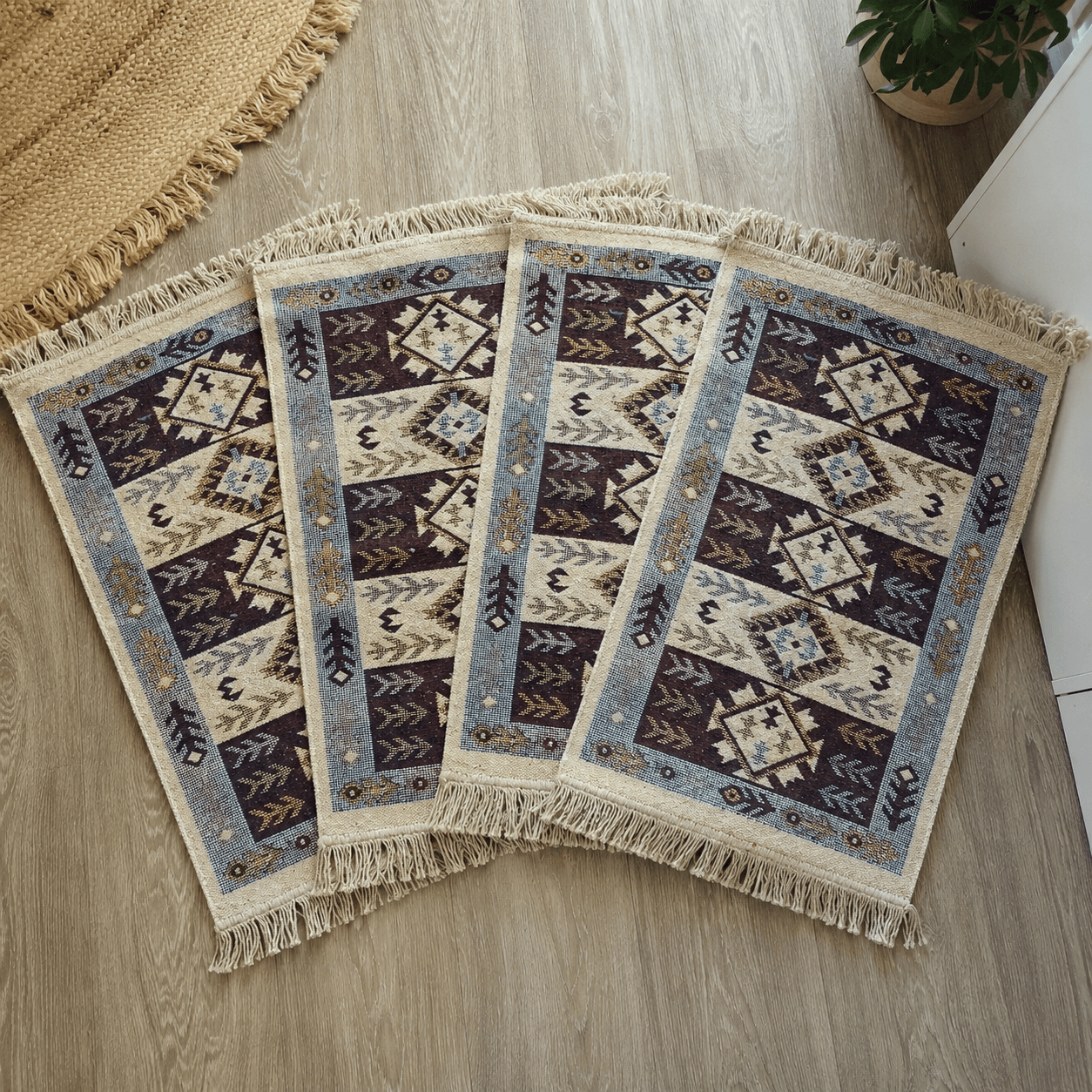 set 4 Covoare traditionale tesute, cu doua fete, iuta, dimensiunea 60x90cm, Maro, model Rustic