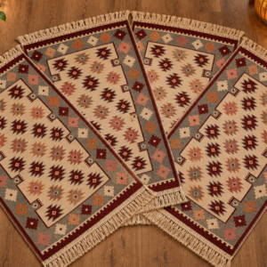 set 4 Covoare traditionale tesute, cu doua fete, dimensiunea 60x90cm, Rosu, model 022